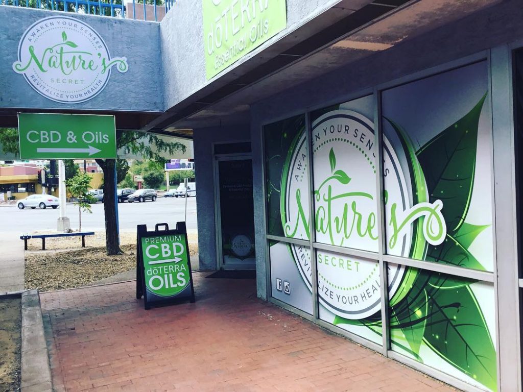 Best Vinyl Signs Albuquerque, NM Graphics, Banners, & More Near Me